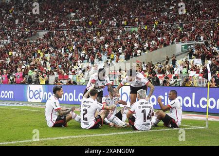 Rio de Janeiro, 2. Juni 2024. Fußballspieler des Teams Flamengo de Arrascaeta während eines Spiels gegen das Vasco-Team für die brasilianische Meisterschaft, Stockfoto