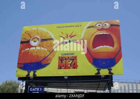 Los Angeles, Kalifornien, USA 6. Juni 2024 Despicable Me 4 Reklametafel am 6. Juni 2024 in Los Angeles, Kalifornien, USA. Foto: Barry King/Alamy Stock Photo Stockfoto