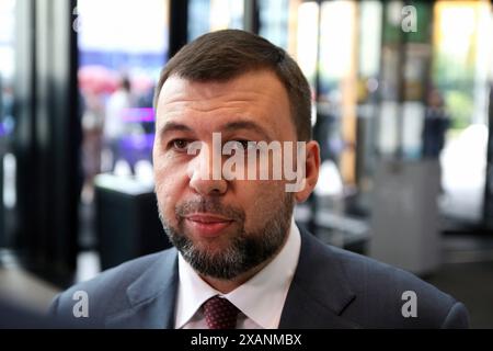 Sankt Petersburg, Russland. Juni 2024. Denis Pushilin, Leiter der Volksrepublik Donezk (DPR) auf dem Internationalen Wirtschaftsforum von St. Petersburg 2024 (SPIEF 2024). Quelle: SOPA Images Limited/Alamy Live News Stockfoto