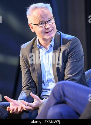 Berlin, Deutschland. Juni 2024. Carsten Knop, Herausgeber der FAZ, spricht auf dem Medienkongress der freien Presse MVFP24 bei Spindler & Klatt. Quelle: Jens Kalaene/dpa/Alamy Live News Stockfoto