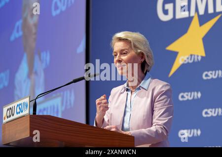 Dr. Ursula von der Leyen. EVP-Spitzenkandidatin und Kommissionspräsidentin Dr. Ursula von der Leyen bei der Schlusskundgebung von CDU und CSU zur Europawahl am 7. Juni 2024 im Löwenbräukeller in München. München Bayern Deutschland *** Dr. Ursula von der Leyen EVP-Spitzenkandidatin und Kommissionspräsidentin Dr. Ursula von der Leyen bei der Schlussveranstaltung von CDU und CSU für die Europawahlen am 7. Juni 2024 im Löwenbräukeller in München München Bayern Deutschland Copyright: XRolfxPossx Stockfoto