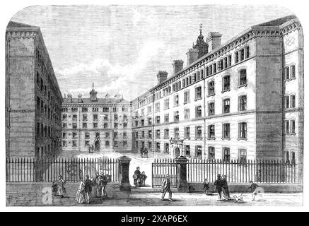 Peabody-Square, Victoria-Street, Westminster, [London], für die Wohnungen der Armen, 1869. "Diese Blöcke enthalten insgesamt 93 Wohnungen oder 225 Zimmer... voll besetzt von 389 Personen... das fünfte Stockwerk ist für die Waschküche, Waschhäuser und Bäder... einige der Schlafzimmer haben Kamine... die Toiletten, Waschbecken, und andere solche Büros befinden sich an jedem Ende des Korridors, außer dem Hauptgebäude... es wurde sehr darauf geachtet, dass das Innere von stagnierender oder unheilvoller Luft befreit ist... die Benutzung der Waschküchen, Waschhäuser und Bäder und der großen offenen pla Stockfoto