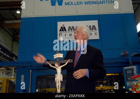 AUFZEICHNUNGSDATUM NICHT ANGEGEBEN Logo, Magna, stronach, Frank Stockfoto