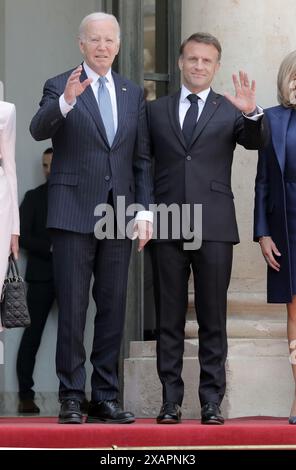 Paris, Frankreich. Juni 2024. Der französische Präsident Emmanuel Macron (R) begrüßt Präsident Joe Biden am Samstag, den 8. Juni 2024 im Elysee-Palast in Paris. Macron war Gastgeber von Biden zu Gesprächen über Handel, Gaza und die Ukraine. Foto: Maya Vidon-White/UPI Credit: UPI/Alamy Live News Stockfoto