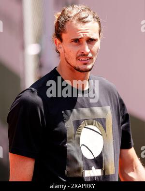 Paris, Frankreich. Juni 2024. Tennis: Grand Slam/ATP Tour - French Open. Alexander Zverev ist während einer Trainingseinheit in Aktion. Frank Molter/dpa/Alamy Live News Stockfoto