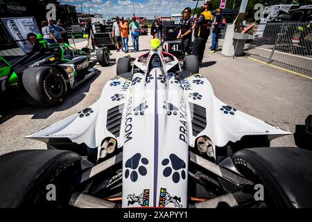 Elkhart Lake, Wi, USA. Juni 2024. Die Crew von AJ Foyt Racing bereitet ihre Rennwagen für den XPEL Grand Prix auf der Road America in Elkhart Lake WI vor. (Kreditbild: © Walter G. Arce Sr./ASP via ZUMA Press Wire) NUR REDAKTIONELLE VERWENDUNG! Nicht für kommerzielle ZWECKE! Stockfoto