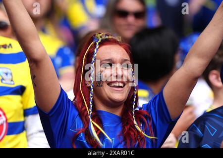 Fans vor dem Finale des Betfred Challenge Cup im Wembley Stadium, London. Bilddatum: Samstag, 8. Juni 2024. Stockfoto