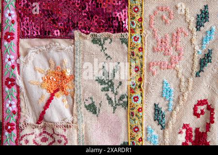 Nahaufnahme aus Patchwork-Stoff in Pink-Tönen Stockfoto