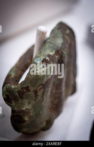 Pugilathandschuh, Bronze, ibero-römische Ära, 1.-3. Jahrhundert n. Chr. Riotinto, Huelva Museum, Huelva, Andalusien, Spanien. Stockfoto