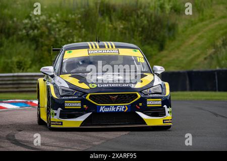 Daryl Deleon 18 Unlimited Motorsport Qualifying während des BTCC auf dem Thruxton Circuit, Andover, Großbritannien am 8. Juni 2024. Foto von Chris Williams. Nur redaktionelle Verwendung, Lizenz für kommerzielle Nutzung erforderlich. Keine Verwendung bei Wetten, Spielen oder Publikationen eines einzelnen Clubs/einer Liga/eines Spielers. Quelle: UK Sports Pics Ltd/Alamy Live News Stockfoto