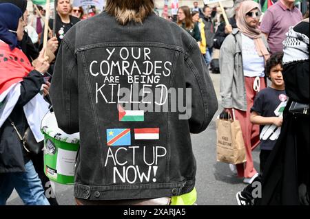 London, Großbritannien. Nationale Demonstration für Gaza: Beendigung des Völkermordes, Beendigung der Bewaffnung Israels. Aktivisten marschierten, um von der Regierung zu fordern, Israel nicht mehr zu bewaffnen und einen dauerhaften Waffenstillstand zu fordern. Angesichts der bevorstehenden Parlamentswahlen müssen alle politischen Parteien handeln, um den Völkermord in Gaza zu stoppen. Quelle: michael melia/Alamy Live News Stockfoto