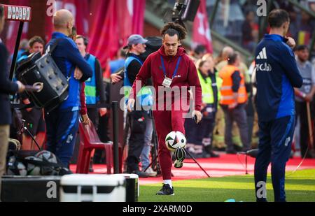 Brüssel, Belgien Juni 2024. Der belgische Arthur Theate wurde vor einem Freundschaftsspiel zwischen der belgischen Fußballnationalmannschaft Red Devils und der luxemburgischen Nationalmannschaft im King Baudouin Stadion (Stade ROI Baudouin - Koning Boudewijnstadion) am Samstag, den 08. Juni 2024 in Brüssel gezeigt. Die Red Devils bereiten sich auf die bevorstehende Europameisterschaft 2024 in Deutschland vor. BELGA PHOTO VIRGINIE LEFOUR Credit: Belga News Agency/Alamy Live News Stockfoto