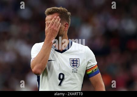 London, Großbritannien. Juni 2024. Harry Kane aus England reagiert. England gegen Island, internationales Fußball-Freundschaftsspiel im Wembley Stadium in London am Freitag, den 7. Juni 2024. Nur redaktionelle Verwendung. bild von Andrew Orchard/Andrew Orchard Sportfotografie/Alamy Live News Credit: Andrew Orchard Sportfotografie/Alamy Live News Stockfoto