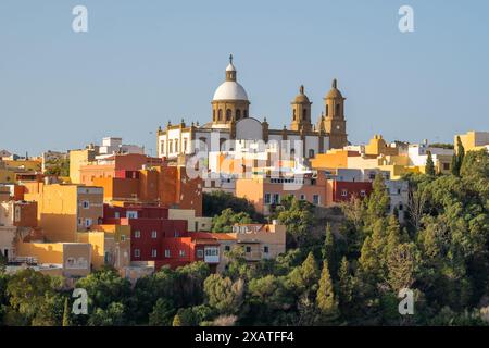 Stadtbild von Aguimes mit Pfarrkirche San Sebastian, Gran Canaria, Spanien Stockfoto