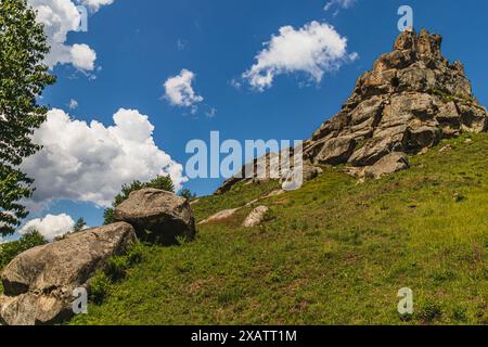 Ein Felsen in Tustan Festung Place Skole Beskids National Nature Park Lemberg Region Stockfoto