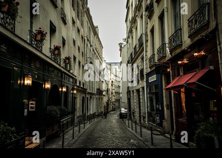 Die charmante Rue Servandoni in Paris, Frankreich Stockfoto