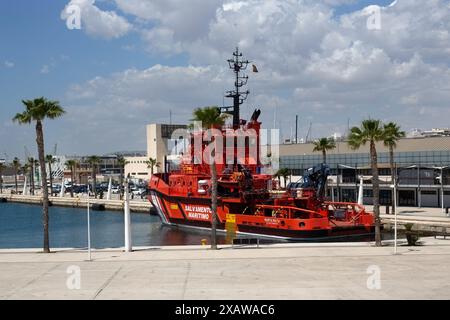 ALICANTE, SPANIEN - 21. MAI 2024: Die Tug Marta Mata vertäut im Hafen Stockfoto