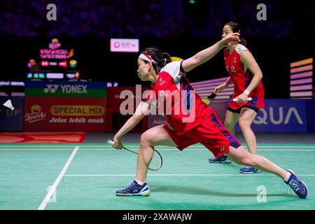 Jakarta, Indonesien. Juni 2024. CHEN Qing Chen (Front) aus China in Aktion während des Doppelspiels der Frauen am fünften Tag der Kapal API Indonesia Open zwischen JIA Yi Fan und CHEN Qing Chen aus China und Mayu MATSUMOTO und Wakana NAGAHARA aus Japan am 8. Juni im Istora Gelora Bung Karno. 2024 in Jakarta, Indonesien Credit: IOIO IMAGES/Alamy Live News Stockfoto