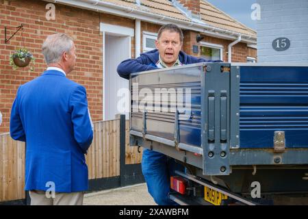 Nigel Farage Wahl, Clacton on Sea, UK, 8. Juni 2024, der Vorsitzende der Reformpartei Nigel Farage, der heute in Jaywick vorschlägt, von Clacton-on-Sea, Essex. Stockfoto