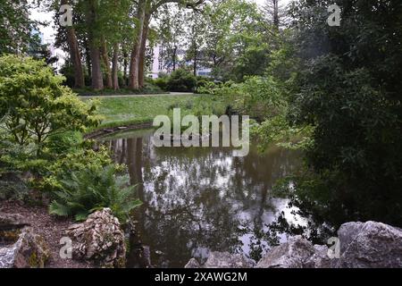 Die Nantes Pflanzen Garten See, Spaziergang, das Gewächshaus und die Wasserstrahlen Stockfoto