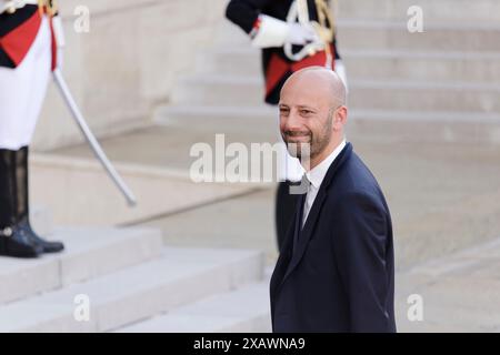 Paris, Frankreich. Juni 2024. Stanislas Guerini, Minister für Transformation und öffentlichen Dienst   der französische Präsident Emmanuel Macron und seine Frau Brigitte Macron empfangen US-Präsident Joe Biden und seine Frau Jill Biden am 8. Juni 2024 im Elysee-Präsidentenpalast in Paris, Frankreich. Quelle: Bernard Menigault/Alamy Live News Stockfoto