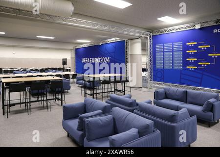 Berlin, Deutschland - 7. Juni 2024: Media Hub im Olympiastadion Berlin während des Open Media Day in der Woche vor dem UEFA EURO 2024 Turnier Stockfoto