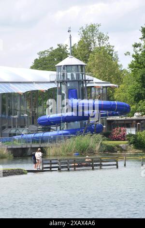 Schwimmbad-Wasserrutsche Herrenchiemsee-Insel 06.06.2024 Chiemsee *** Schwimmbad Wasserrutsche Herrenchiemsee Insel 06 06 06 2024 Chiemsee Stockfoto