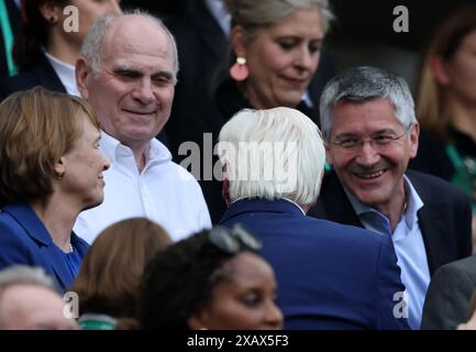 BundesprŠsident Frank Walter Steinmeier mit Ehrenpräsident Bayern München Uli Hoeness FC Bayern München Frauen vs VFL Wolfsburg Fußball DFB Pokal Finale Saison 2023 / 2024 Frauen Fußball Copyright by : Sampics Photographie Bierbaumstrasse 6 81243 MŸnchen TEL.: ++49/89/82908620 , FAX : ++49/89/82908621 , E-Mail : sampics@t-online.de Bankverbindung : HypoVereinsbank MŸnchen Konto : 1640175229 , BLZ 70020270 IBAN : DE78700202701640175229 BIC : HYVEDEMMXXX weitere Motive finden sie unter : www.augenklick.de Stockfoto