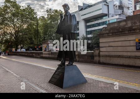 London, England – August 2023. 221B Baker Street ist die Londoner Adresse des fiktiven Detektivs Sherlock Holmes, der vom Autor Sir Arthur Conan geschaffen wurde Stockfoto