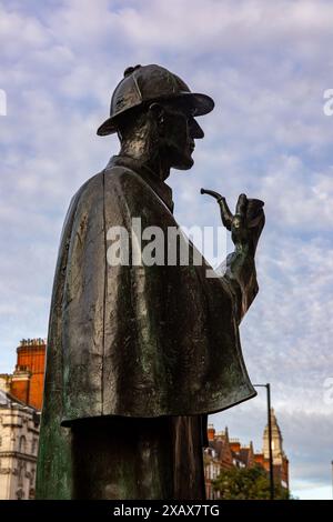 London, England – August 2023. 221B Baker Street ist die Londoner Adresse des fiktiven Detektivs Sherlock Holmes, der vom Autor Sir Arthur Conan geschaffen wurde Stockfoto