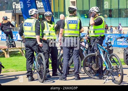 Glasgow, Schottland, Großbritannien. 9. Juni 2024: Die Straßen der Stadt wurden für den Freeridesonntag gesperrt. Inaugral Ford Freeride sah BMX Display und Radfahren für Kinder auf george Square Ford RideGlasgow FreeCycle for Family and Kids mit Clan Cycling. Credit Gerard Ferry /Alamy Live News Stockfoto