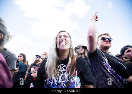 Fans während des Auftritts der australischen Deathcore-Band Thy Art Is Murder im Rahmen des Festivals Rock am Ring 2024 am Nürburgring. Nürburgring Rheinland-Pfalz Deutschland *** Fans beim Auftritt der australischen Deathcore-Band Thy Art Is Murder im Rahmen des Rock am Ring 2024 Festivals auf dem Nürburgring Nürburgring Rheinland-Pfalz Deutschland Stockfoto