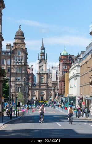 Glasgow, Schottland, Großbritannien. Juni 2024. Familienfreundliche Fahrt mit dem Glasgow Freecycle Radfahren durch die Straßen der Stadt vom George Square bis zum Glasgow Green. Quelle: Skully/Alamy Live News Stockfoto