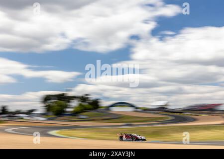 Le Mans, Frankreich, 09. Juni 2024#155 Spirit of Race (che) Ferrari 296 (LMGT3) - Johnny Laursen (DNK) / Conrad Laursen (DNK) / Jordan Taylor (USA) während der 92. Ausgabe der 24 Stunden von Le Mans, 4. Runde der FIA WEC Langstrecken-Weltmeisterschaft 2024, Test Day, Circuit des 24H du Mans, 9. Juni 2024 in Le Mans, Frankreich. Foto Kristof Vermeulen/MPS Agentur Credit MPS Agentur/Alamy Live News Stockfoto