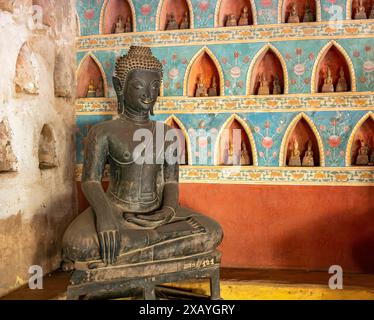 Buddha-Statue, Wat Si Saket oder Sisaket-Tempel, Vientiane, Laos Stockfoto