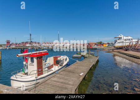 Bagenkop Harbour, Langeland Island, Funen County, Fischerboot, Werft, Holzsteg, Ferienhäuser, Dänische Südsee, Ostsee, Dänemark Stockfoto