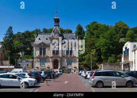 Château-Thierry, Frankreich – 25. Juni 2020: Das Rathaus von Château-Thierry wurde 1893 nach Plänen des Architekten Jean Bréasson errichtet. Von Neo-Renaiss Stockfoto