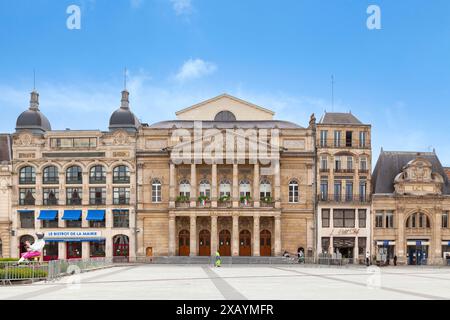 Saint-Quentin, Frankreich - 10. Juni 2020: Das Jean-Vilar Theater (Stadttheater von Saint-Quentin) ist ein italienisches Theater am Place de Stockfoto