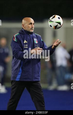 Empoli, Italien. Juni 2024. Italiens Cheftrainer Luciano Spalletti reagiert während des Freundschaftsspiels 2024 zwischen Italien und Bosnien und Herzegowina im Carlo Castellani Stadion - Sport, Fußball - Empoli, Italien - Sonntag, 8. Juni 2024 (Foto: Massimo Paolone/LaPresse) Credit: LaPresse/Alamy Live News Stockfoto