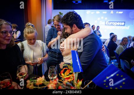 Niederlande. Juni 2024. DEN HAAG - Teun Janssen (Volt) während des Europäischen Ergebnisabends der Europawahlen in Nieuwspoort. Sonntag war der letzte Tag der Abstimmung in Europa. ANP ROBIN UTRECHT niederlande Out - belgien Out Credit: ANP/Alamy Live News Stockfoto