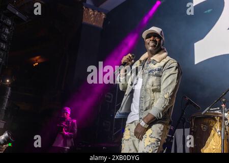 Milwaukee, USA. Juni 2024. Sänger Akon während des Wiscansin fest at the Rave am 8. Juni 2024 in Milwaukee, Wisconsin (Foto: Daniel DeSlover/SIPA USA) Credit: SIPA USA/Alamy Live News Stockfoto