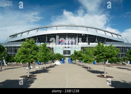 DENVER, CO, USA – 9. Juni 2024: Empower Field im Mile High Stadium ist das Heimstadion der Denver Broncos NFL. Stockfoto