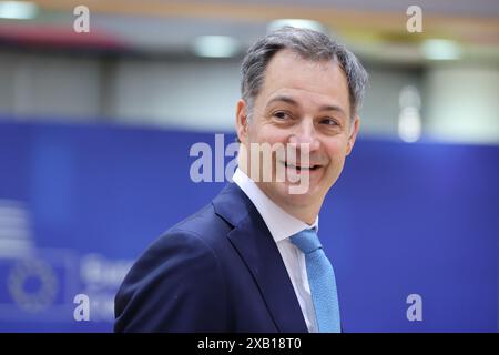 Brüssel, Belgien April 2024. Dieses Foto zeigt den belgischen Premierminister Alexander de Croo, der am 18. April 2024 an einem EU-Treffen in Brüssel teilnimmt. Aufgrund der enttäuschenden Leistung seiner Open VLD-Partei bei den Parlamentswahlen kündigte der belgische Premierminister Alexander de Croo am Sonntagabend an, dass er ab dem 10. Juni zurücktreten werde. Quelle: Zhao Dingzhe/Xinhua/Alamy Live News Stockfoto