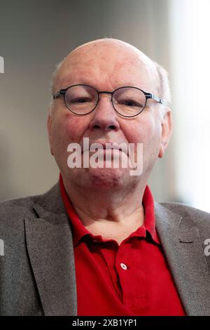 Walter Momper, Parteitag SPD Berlin DEU, Deutschland, Berlin, 25.05.2024 Walter Momper , ehe Regierender Büergermeister von Berlin, auf dem Landesparteitag der Berliner SPD in Berlin Deutschland. Auf diesem Parteitag wird die neue die Parteifuehrung der Partei neu gewaehlt en: Walter Momper ehemaliger Bürgermeister von Berlin auf der Landesparteikonferenz der Berliner SPD in Berlin. Auf dieser Parteikonferenz wird die neue Parteiführung gewählt *** Walter Momper, Parteitag SPD Berlin DEU, Deutschland, Berlin, 25 05 2024 Walter Momper , ehemaliger Regierender Bürgermeister von Berlin, am Th Stockfoto