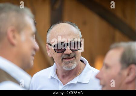 Rost, Deutschland. Juni 2024. Jürgen Kohler, ehemaliger Nationalspieler, steht während einer Presseveranstaltung auf dem Gelände des Europa-Parks. Credit: Silas Stein/dpa Credit: dpa Picture Alliance/Alamy Live News/dpa/Alamy Live News Stockfoto