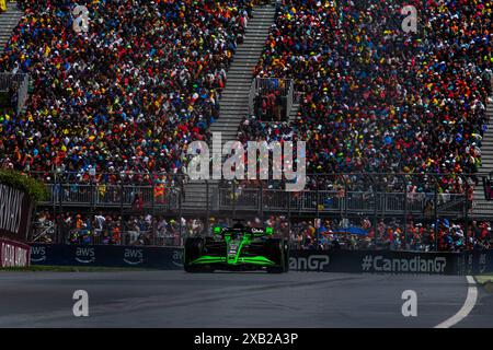 Montreal, Kanada. Juni 2024. Valtteri Bottas aus Finnland fuhr das (77) Stake F1 Team Kick sauber C44 Ferrari während des GP du Canada, Formel 1, auf dem Circuit Gilles Villeneuve. Quelle: Alessio Morgese/Alessio Morgese/Emage/Alamy Live News Stockfoto