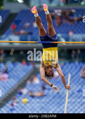 ROM, ITALIEN - 10. JUNI: Armand Duplantis von Schweden tritt am 4. Tag der Leichtathletik-Europameisterschaft Rom 2024 im Stadio Olimpico am 10. Juni 2024 in Rom an. (Foto: Joris Verwijst/BSR Agency) Stockfoto