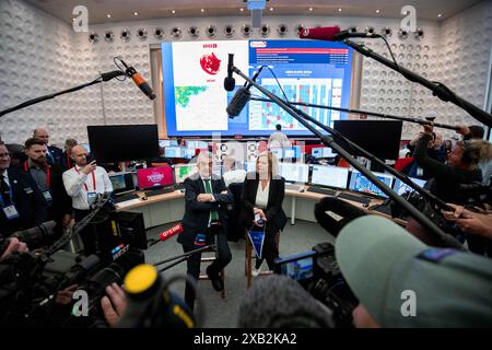 10. Juni 2024, Nordrhein-Westfalen, Neuss: Herbert Reul (CDU), Innenminister des Landes Nordrhein-Westfalen, und Bundesinnenministerin Nancy Faeser sitzen während einer Pressekonferenz im Internationalen Zentrum für polizeiliche Zusammenarbeit (IPCC). Der IPCC wird während der Fußball-Europameisterschaft das Polizeipräsidium für ganz Deutschland sein. Foto: Fabian Strauch/dpa Stockfoto