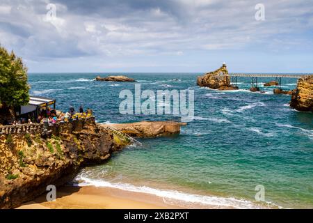 Biarritz's "Rocher de la Vierge" (Felsen der Jungfrau). Biarritz, Frankreich Stockfoto