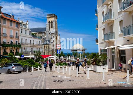 Place de Saint Eugénie Church, (Église Sainte Eugénie), Biarritz. Aquitaine, Baskenland, Frankreich. Stockfoto